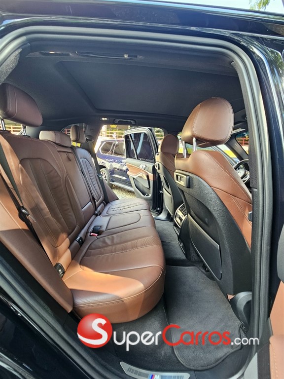 2020 BMW X 5 40i — foto 9 / 10