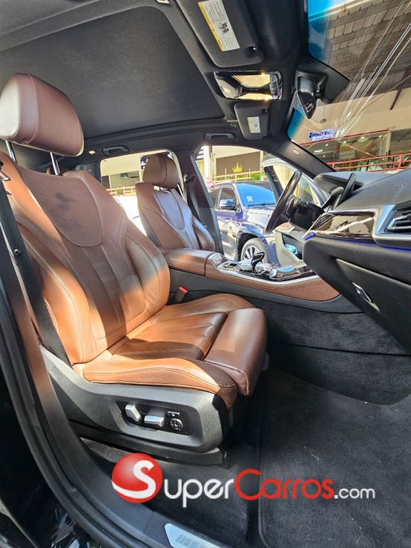 2020 BMW X 5 40i — foto 10 / 10