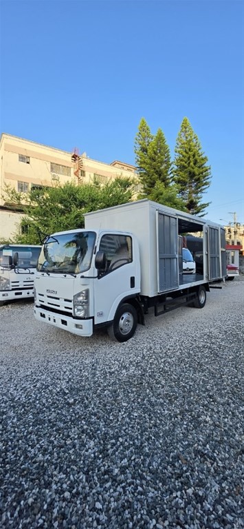 2022 Isuzu ELF — foto 1 / 12