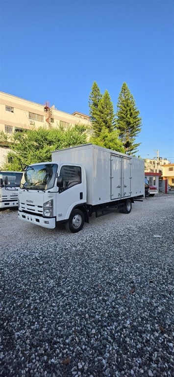 2022 Isuzu ELF — foto 9 / 12