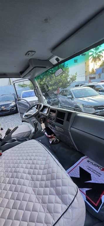 2022 Isuzu ELF — foto 11 / 12