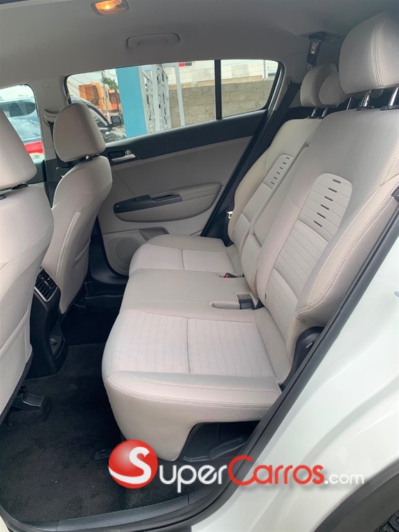 2020 Kia Sportage LX — foto 6 / 10