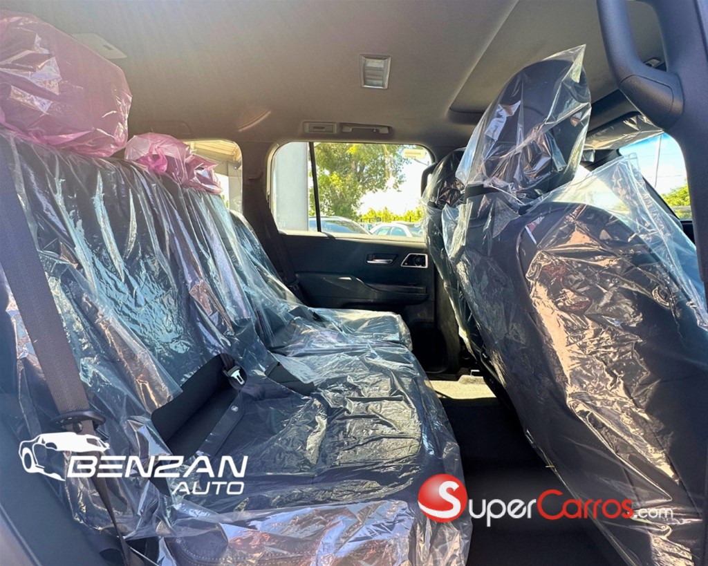 2027 Toyota Land Cruiser 300 ZX Hybrid — foto 4 / 8