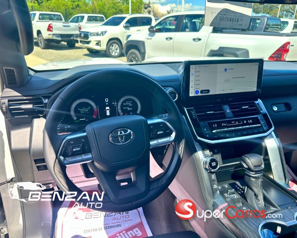2027 Toyota Land Cruiser 300 ZX Hybrid — foto 8 / 8