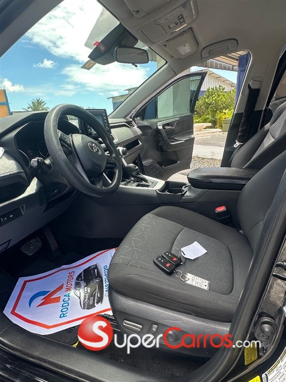 2020 Toyota RAV4 XLE — foto 4 / 10