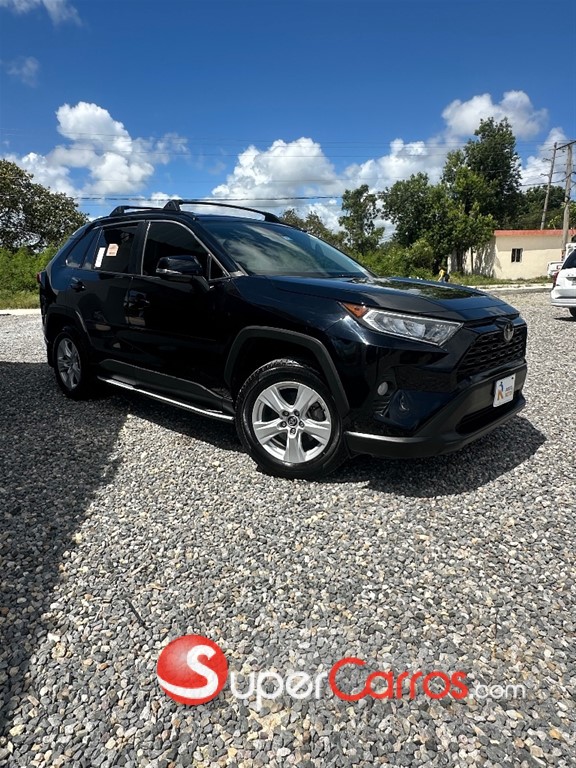 2020 Toyota RAV4 XLE — foto 5 / 10