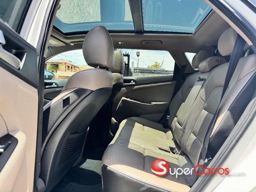 2021 Hyundai Tucson Ultimate — foto 10 / 12