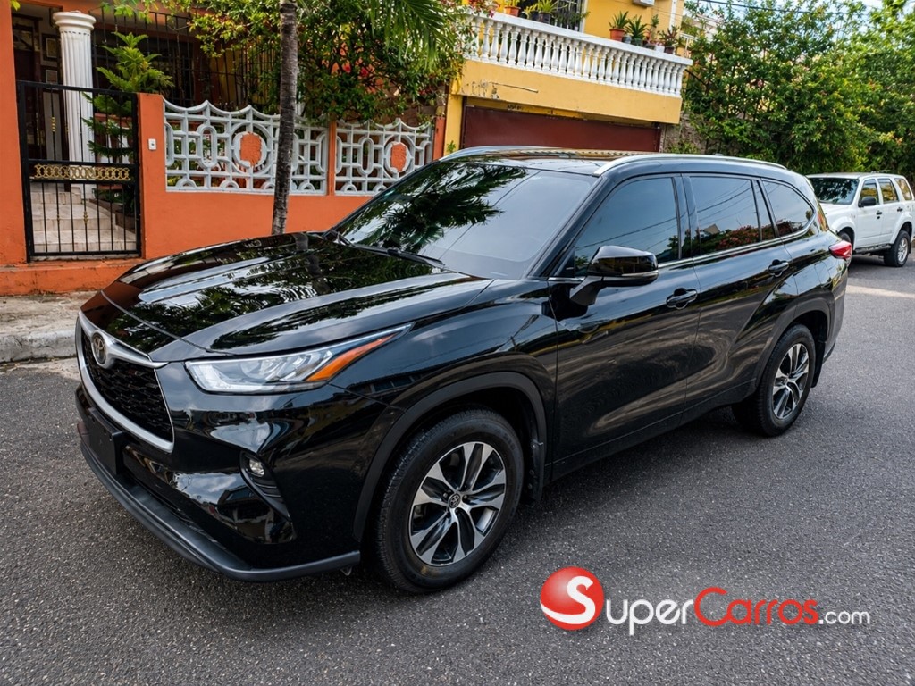 2020 Toyota Highlander XLE — foto 4 / 8