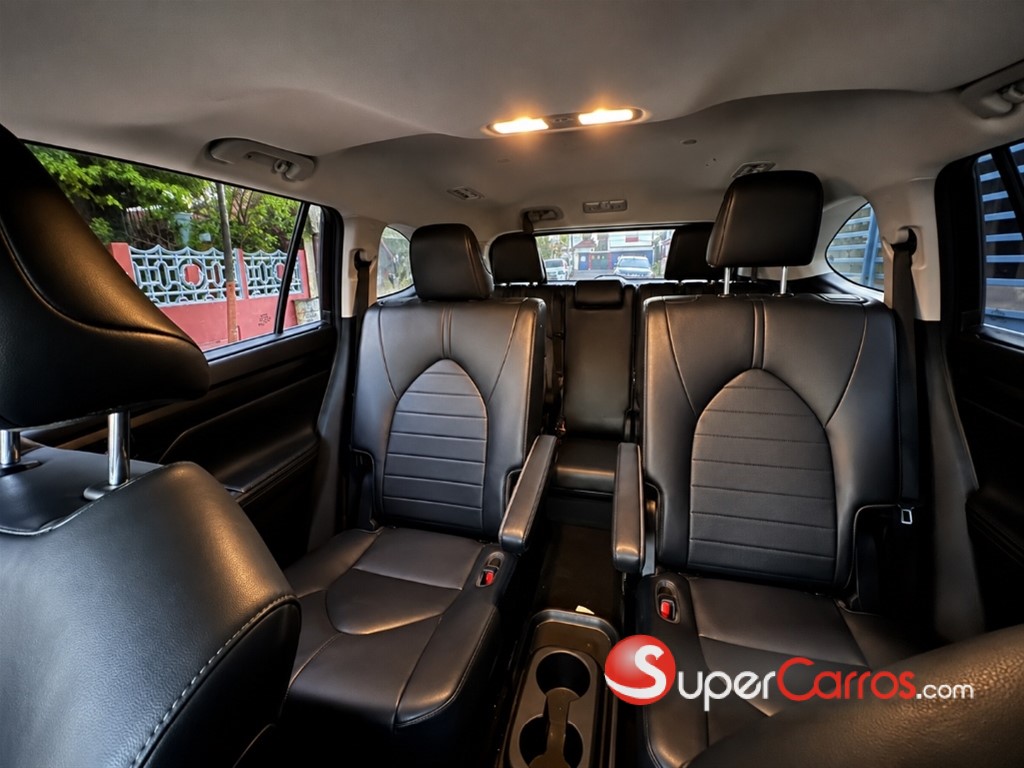 2020 Toyota Highlander XLE — foto 6 / 8