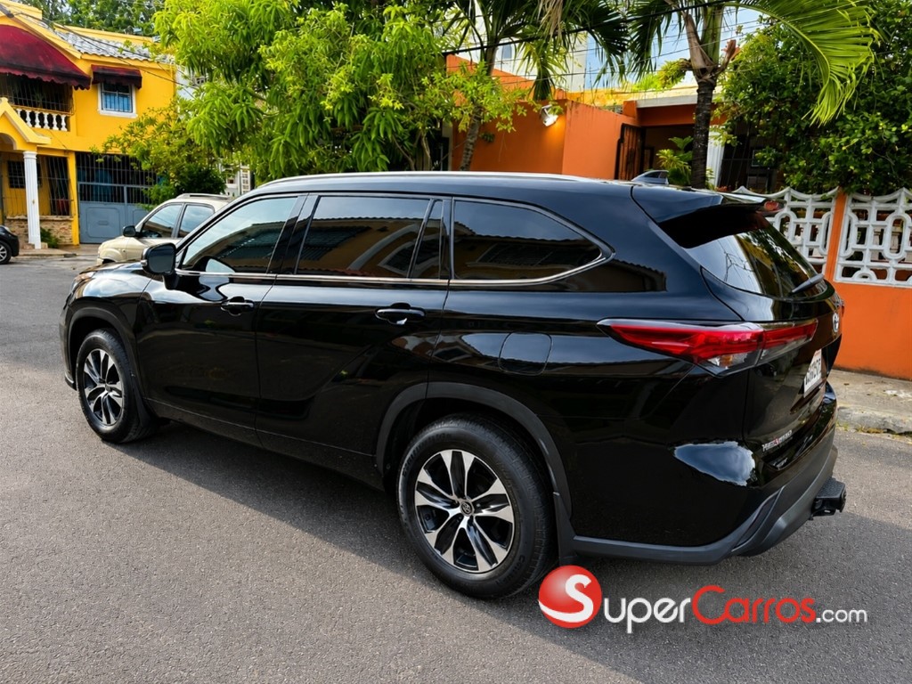 2020 Toyota Highlander XLE — foto 7 / 8