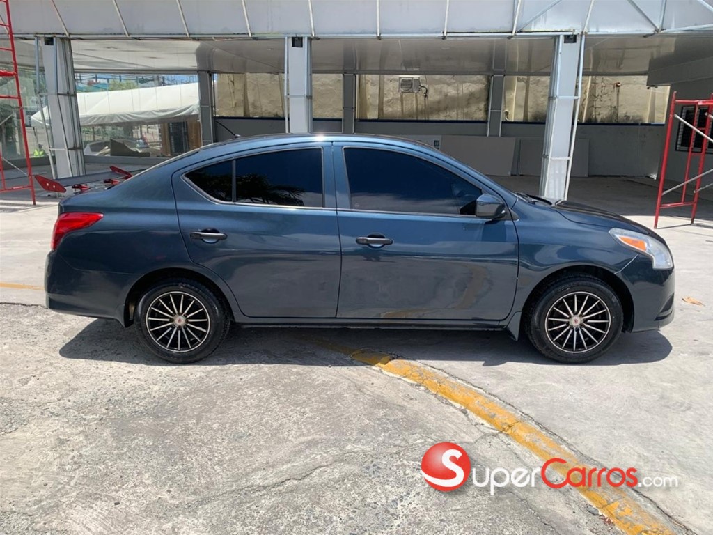2016 Nissan Versa — foto 5 / 6