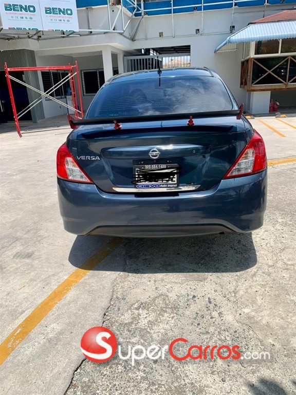 2016 Nissan Versa — foto 6 / 6