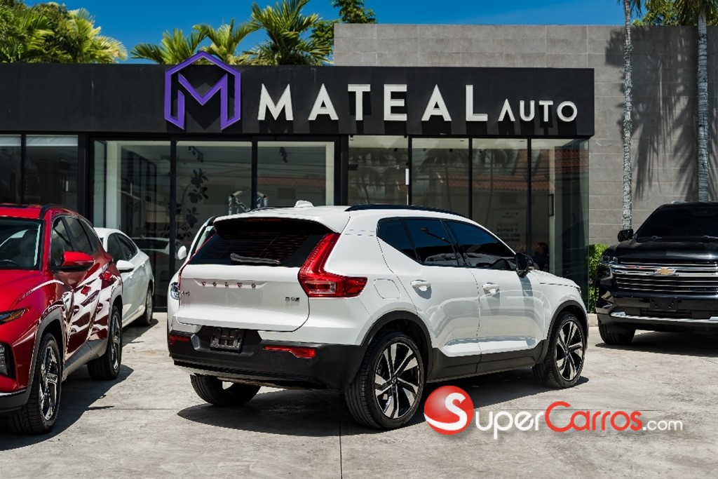2023 Volvo XC40 Ultimate Dark B5 — foto 5 / 12