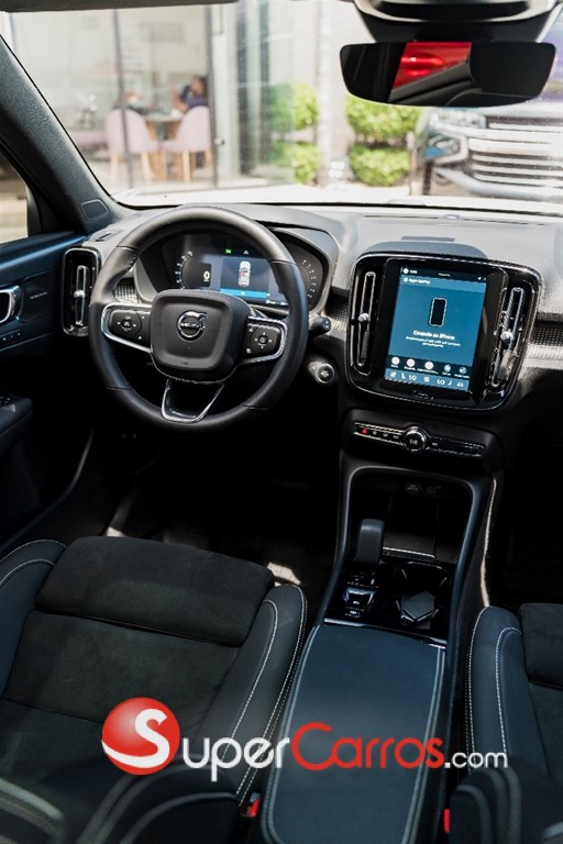 2023 Volvo XC40 Ultimate Dark B5 — foto 9 / 12
