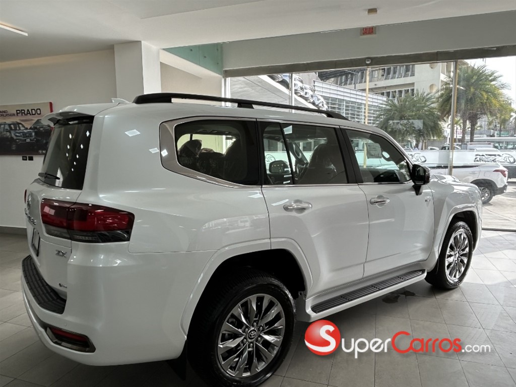 2027 Toyota Land Cruiser 300 ZX Hybrid — foto 6 / 11