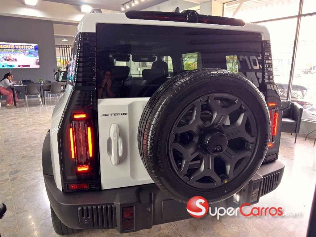 2027 Jetour T2 — foto 10 / 12