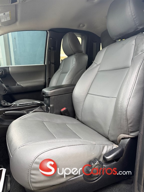 2019 Toyota Tacoma — foto 7 / 10