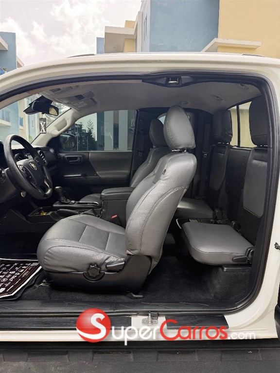 2019 Toyota Tacoma — foto 8 / 10