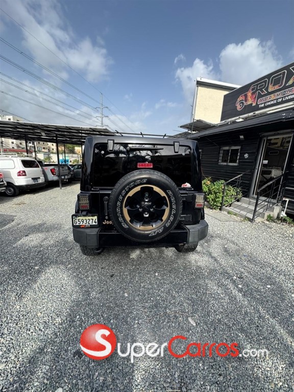 2014 Jeep Wrangler Sahara Unlimited — foto 3 / 11