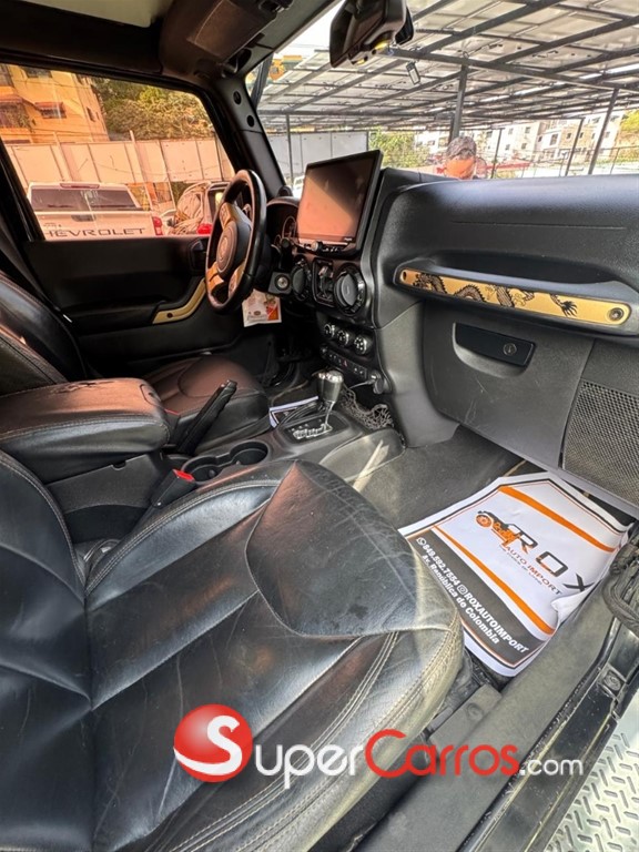 2014 Jeep Wrangler Sahara Unlimited — foto 6 / 11