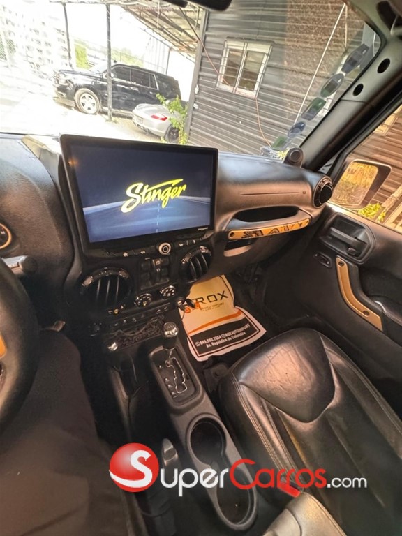 2014 Jeep Wrangler Sahara Unlimited — foto 10 / 11