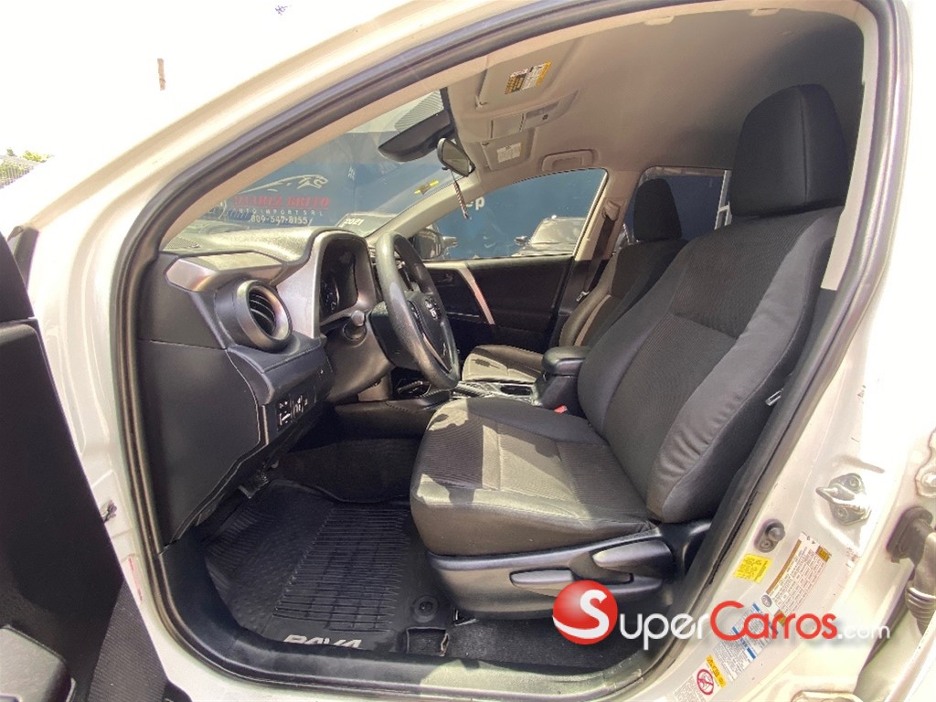 2017 Toyota RAV4 LE — foto 7 / 11