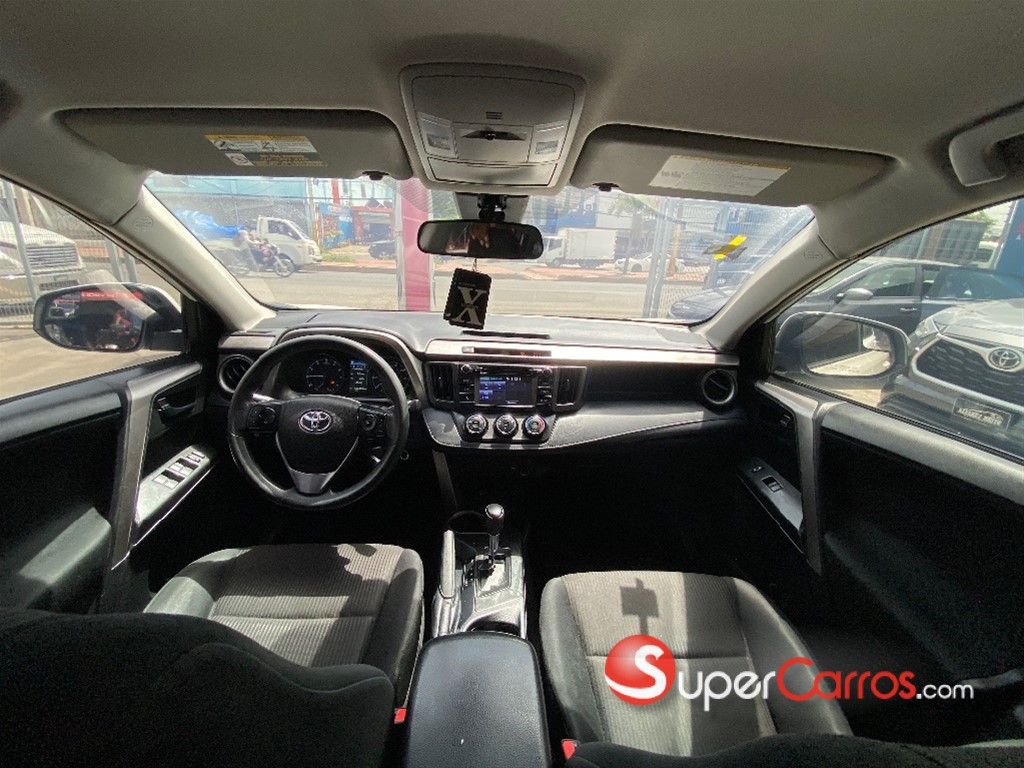 2017 Toyota RAV4 LE — foto 8 / 11