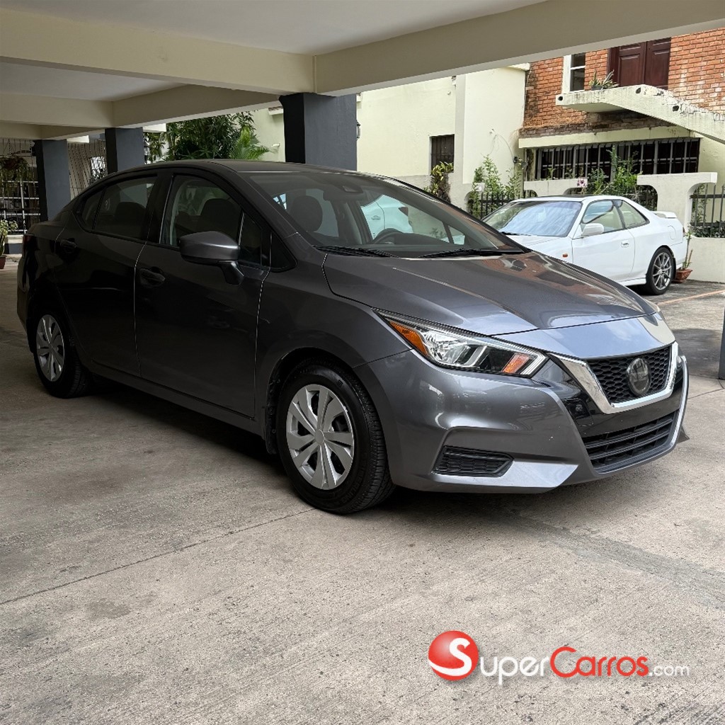 2021 Nissan Versa S Plus — foto 2 / 12