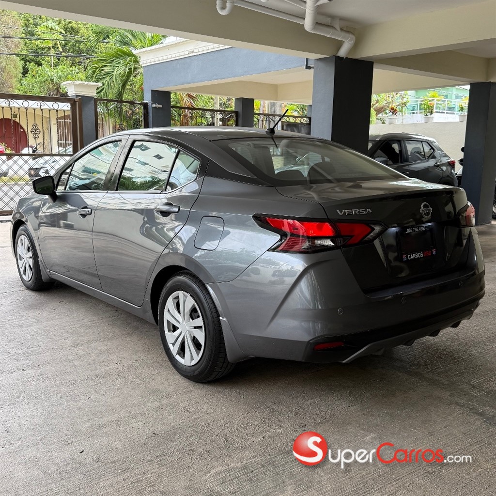 2021 Nissan Versa S Plus — foto 4 / 12