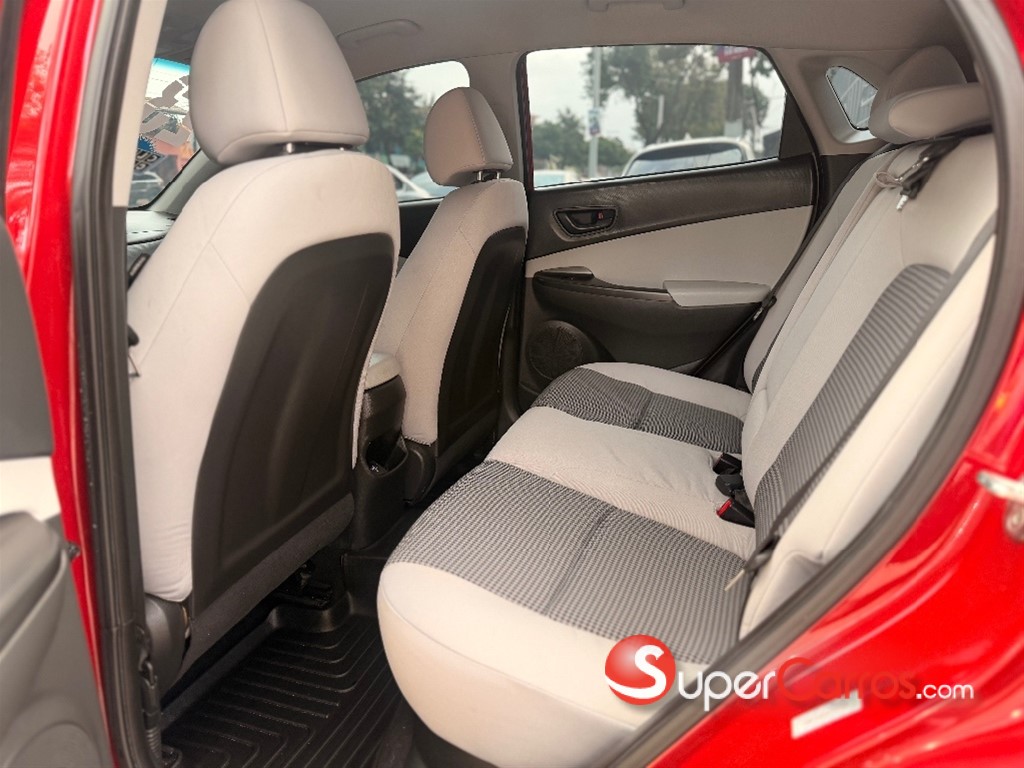 2023 Hyundai KONA — foto 8 / 10