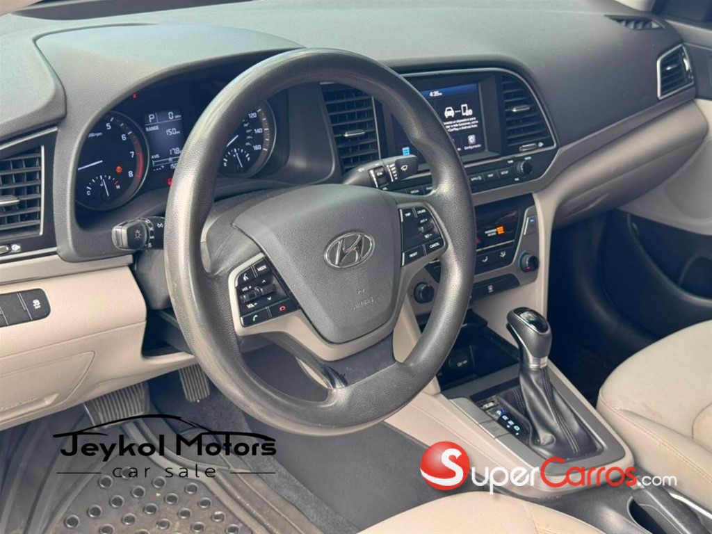 2017 Hyundai Elantra — foto 4 / 11