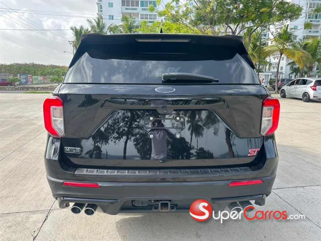 2020 Ford Explorer ST — foto 7 / 12