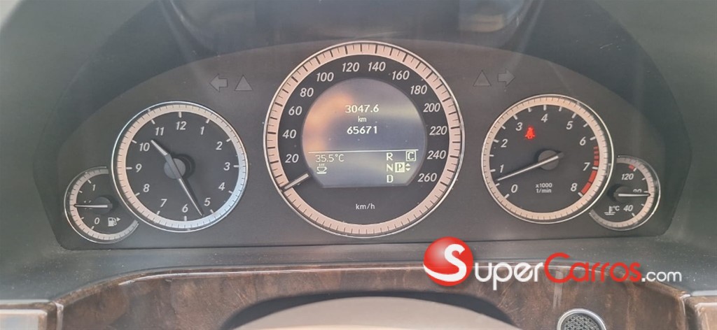 2010 Mercedes-Benz Clase E 300 — foto 3 / 7