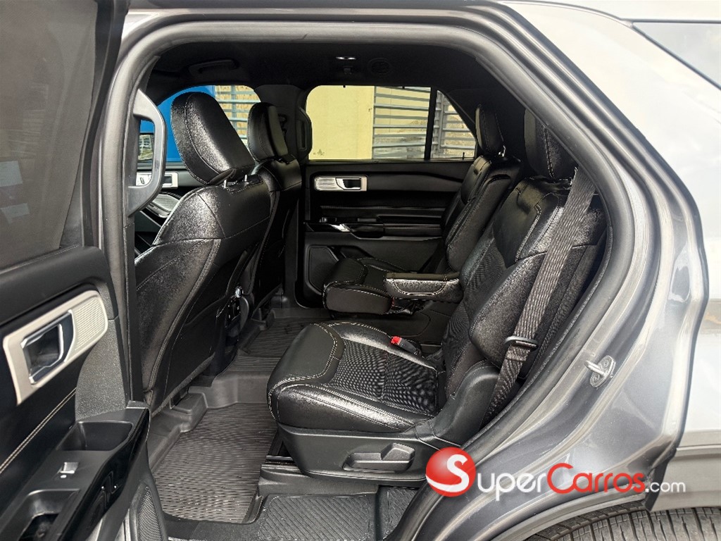 2021 Ford Explorer ST — foto 6 / 11
