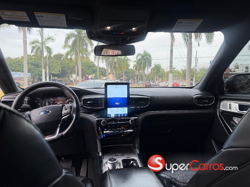 2021 Ford Explorer ST — foto 8 / 11