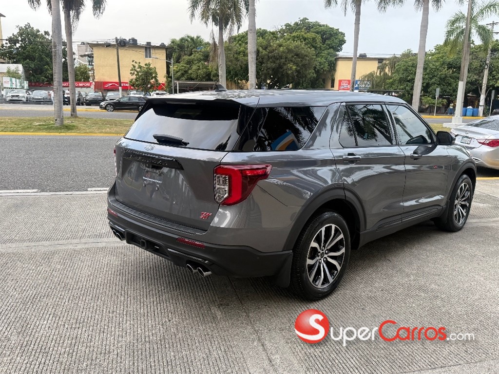 2021 Ford Explorer ST — foto 9 / 11