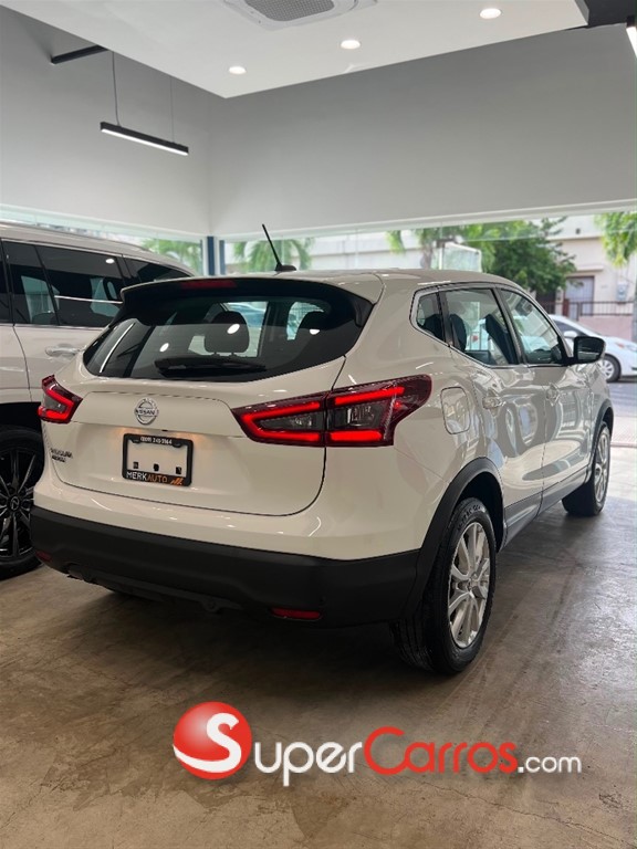 2021 Nissan Rogue Sport — foto 4 / 12