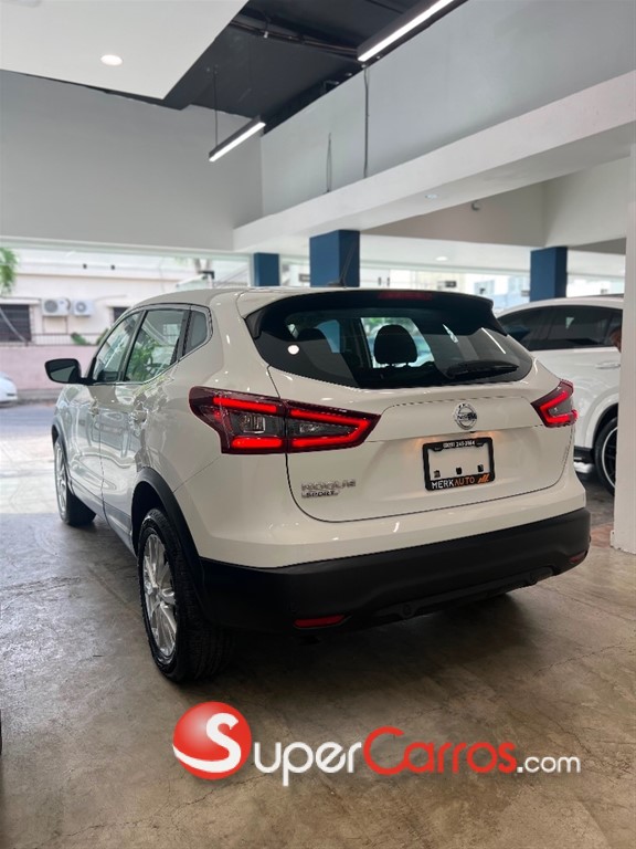 2021 Nissan Rogue Sport — foto 5 / 12