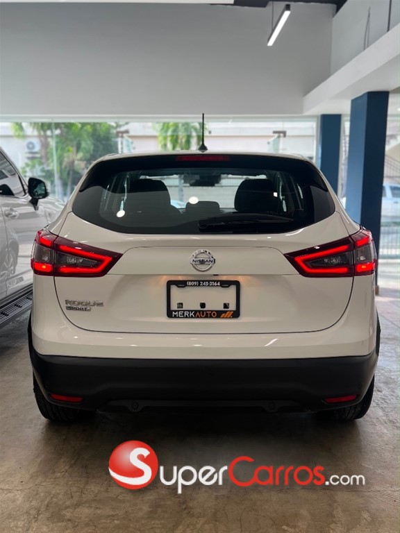 2021 Nissan Rogue Sport — foto 6 / 12