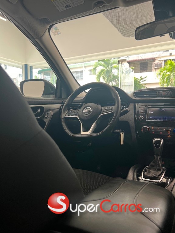 2021 Nissan Rogue Sport — foto 8 / 12