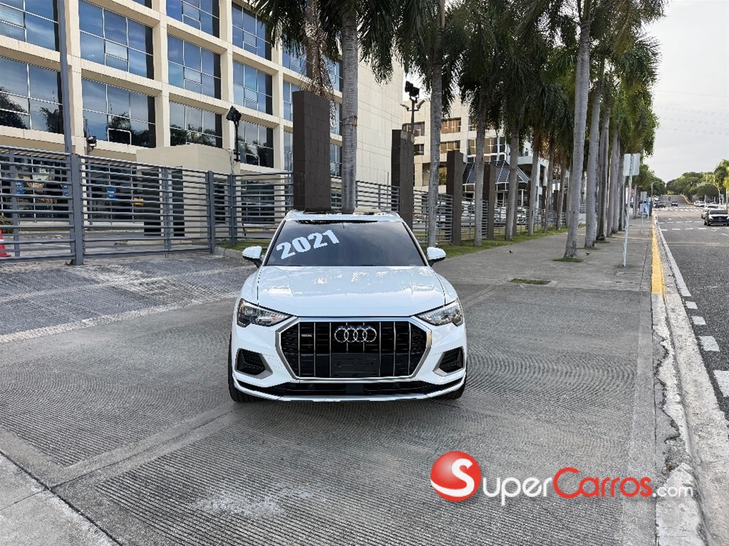 2021 Audi Q3 Premium Plus — foto 2 / 9