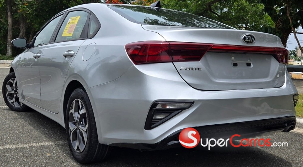 2021 Kia Forte LXS — foto 5 / 12