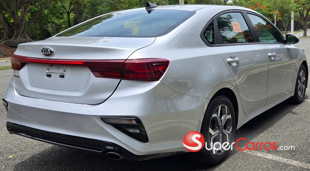 2021 Kia Forte LXS — foto 6 / 12