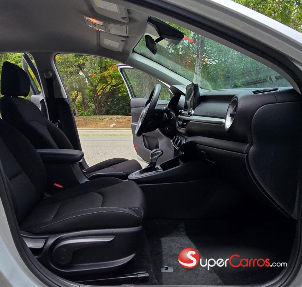 2021 Kia Forte LXS — foto 9 / 12