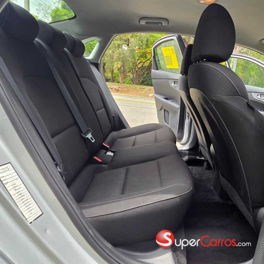 2021 Kia Forte LXS — foto 11 / 12