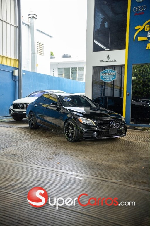2019 Mercedes-Benz Clase C 300 AMG — foto 2 / 12