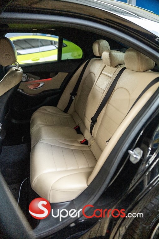 2019 Mercedes-Benz Clase C 300 AMG — foto 8 / 12