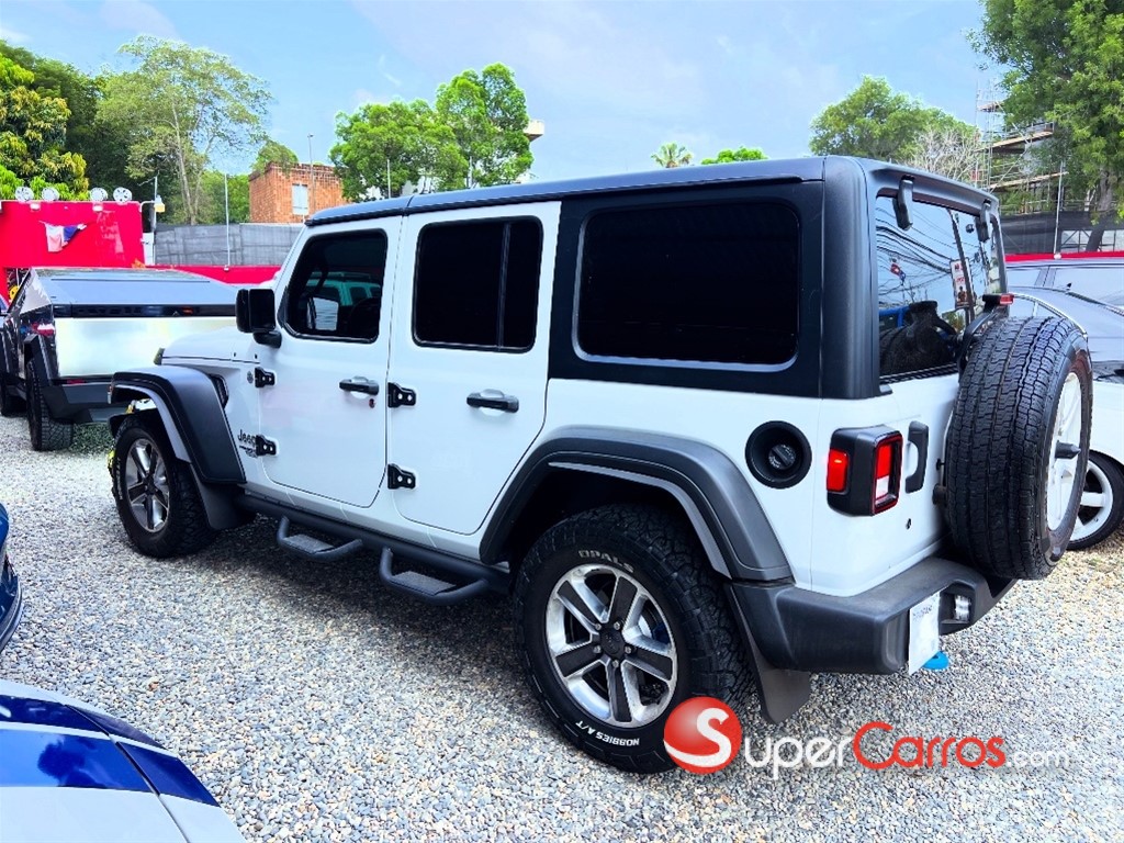 2020 Jeep Wrangler Sport — foto 8 / 12