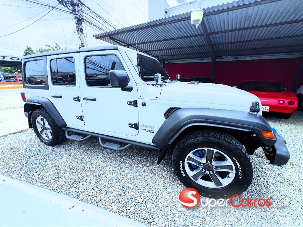 2020 Jeep Wrangler Sport — foto 9 / 12