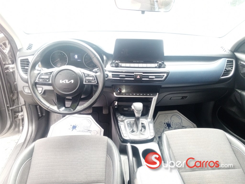 2023 Kia Seltos — foto 8 / 9